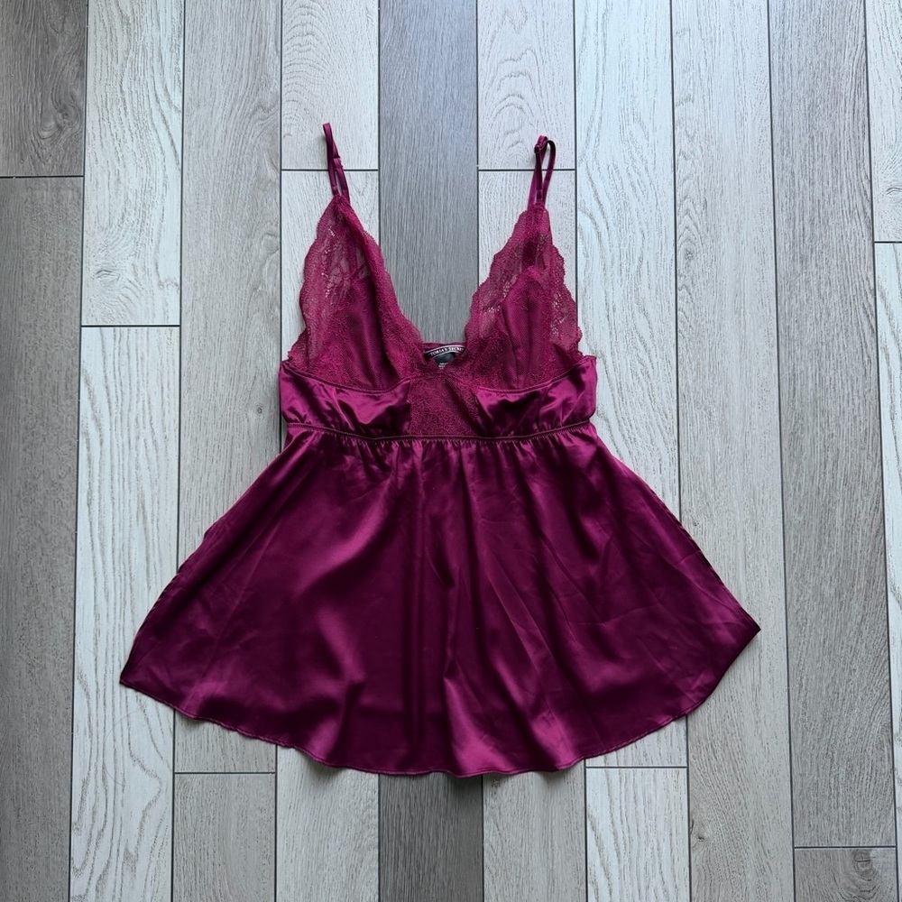 Victoria’s Secret Elegant Burgundy Lace Trim Chemise size M